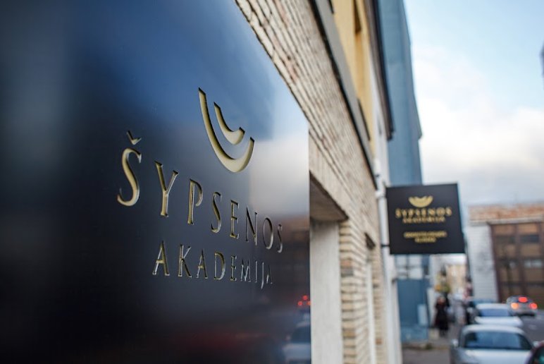 Šypsenos akademija