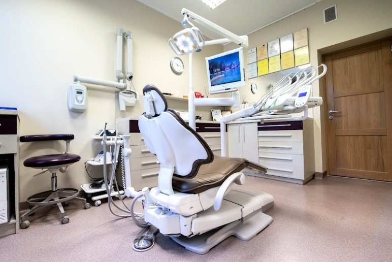 Gražių šypsenų namai, odontologijos klinika