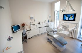 Odontologas tau, E. Adomaitytės įmonė - odontologijos klinika Kaunas