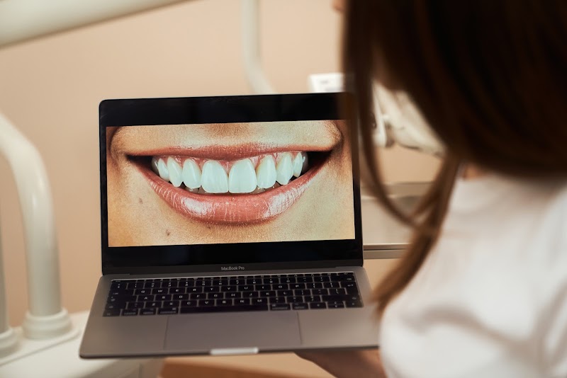 Just Smile, odontologijos klinika - odontologijos klinika Vilnius