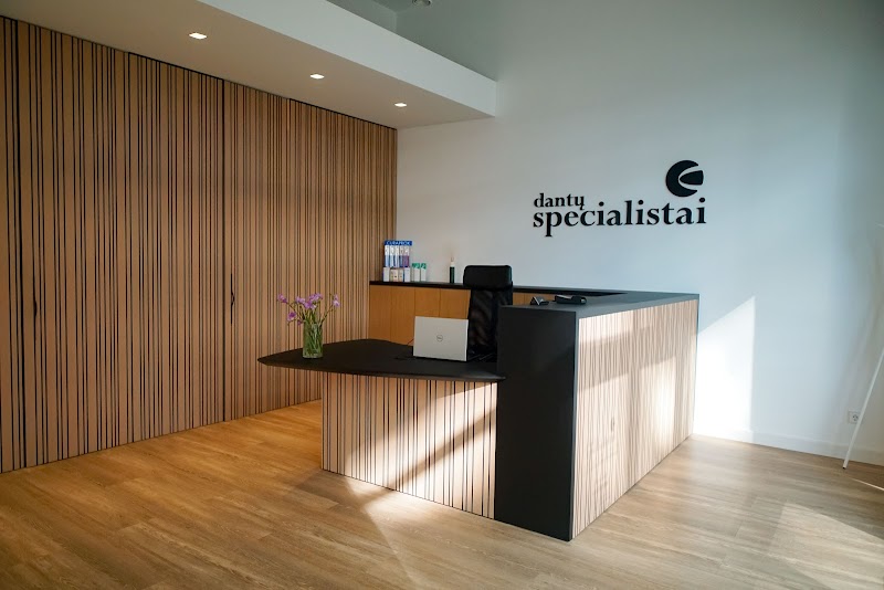 Dantų specialistai, odontologijos klinika - odontologijos klinika Vilnius