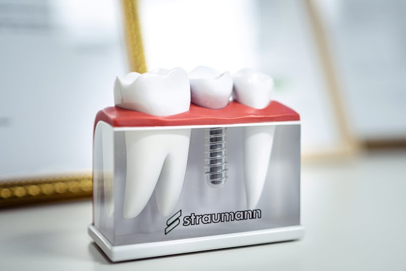 Dentzz, implantologijos klinika - odontologijos klinika Klaipėda