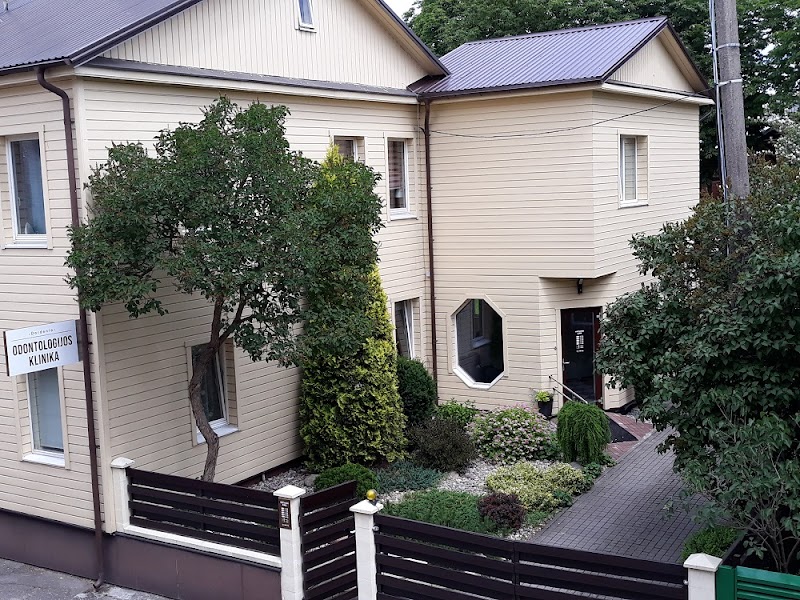 Balta šypsena, odontologijos klinika Dardenta - odontologijos klinika Kaunas